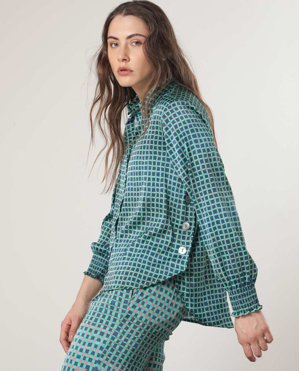 Green Polyester Fabric Full Sleeves Button Closure Shirt Collar Relaxed Fit Geometric Print Top