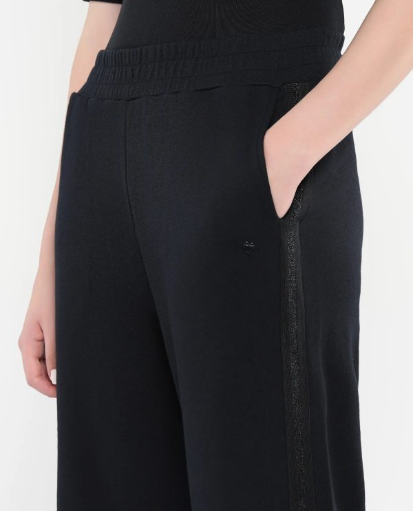 Straight Fit Ankle Length Plain Track Pant