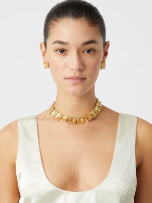 C_M-CAMILLA-AND-MARC-leo-necklace-gold-1_6abc9974-b7d4-4d8a-bc5f-e758b1266572